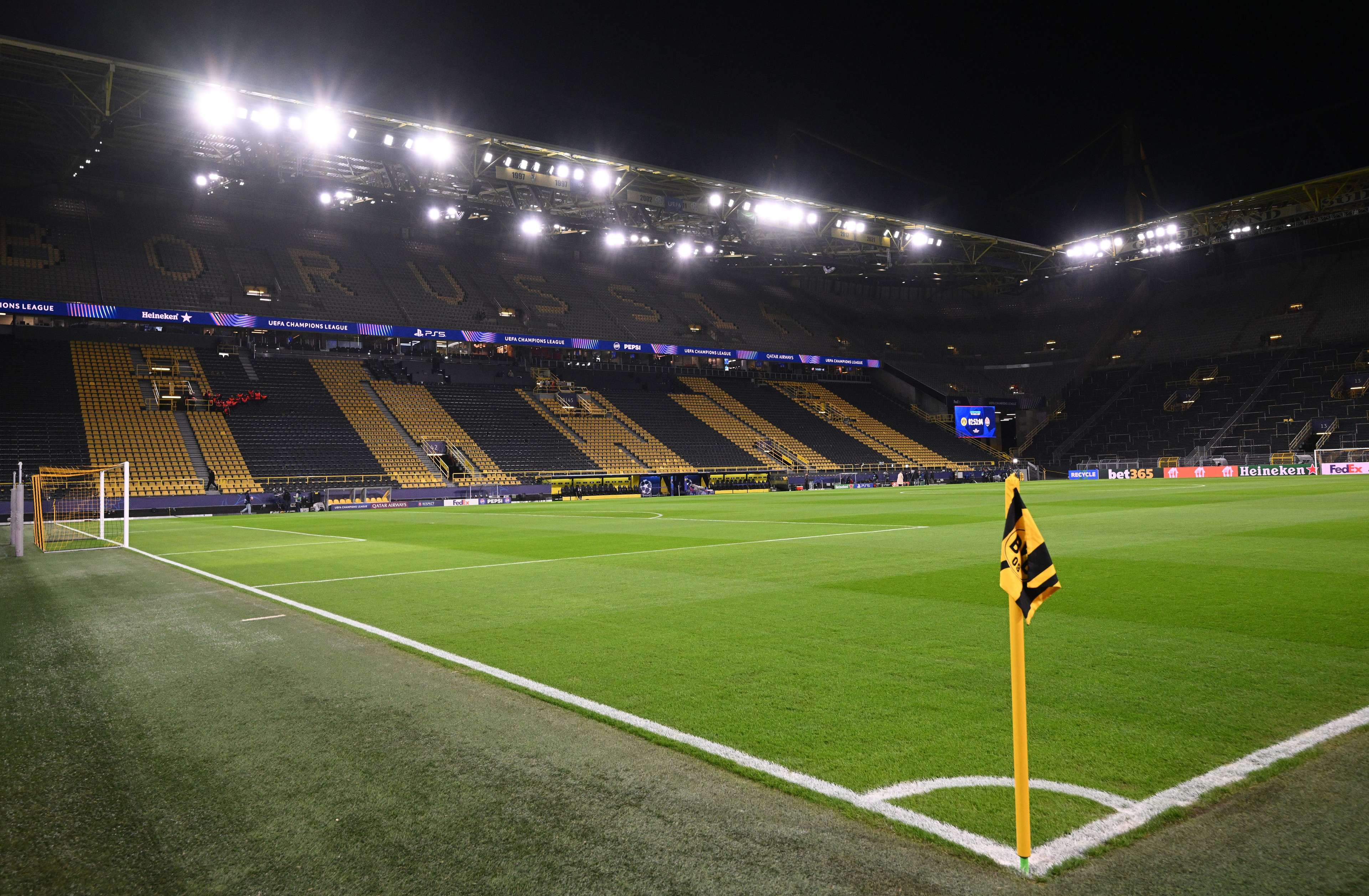 公共机构在 公共机构在